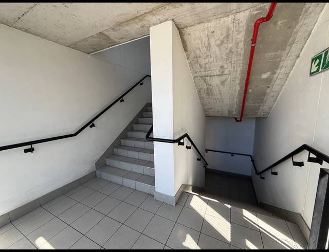 2,305M² WAREHOUSE TO LET IN BLACKHEATH INDUSTRIAL